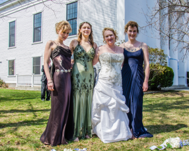 Sarah and 3/4 of her daughters.